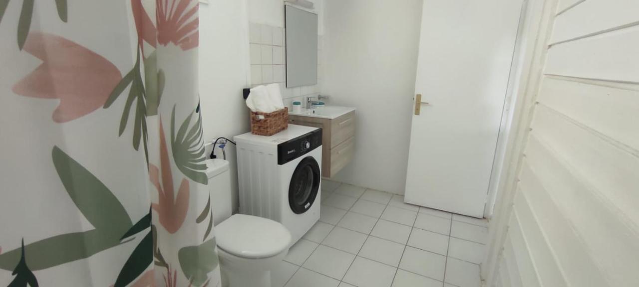 Maison 2 Chambres Avec Jardin Kahouanne Luaran gambar